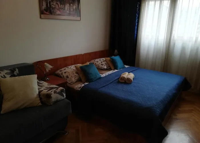 Happy Brothers - Center Of *