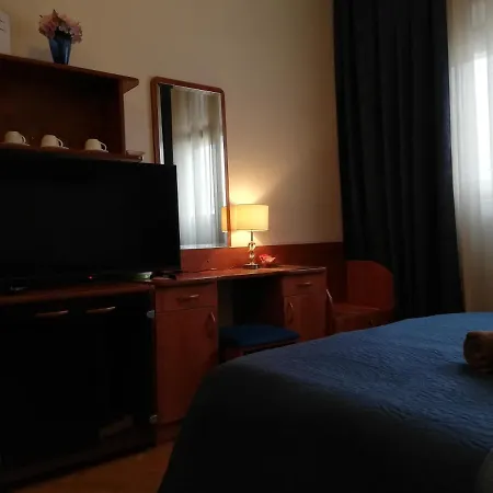 Happy Brothers - Center Of *