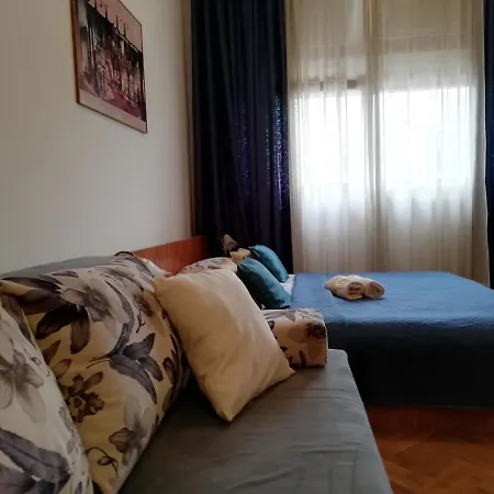 Happy Brothers - Center Of *