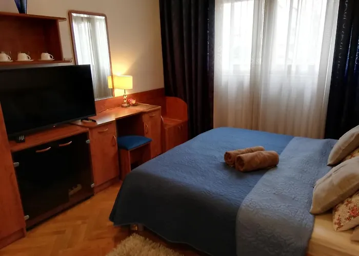 Happy Brothers - Center Of